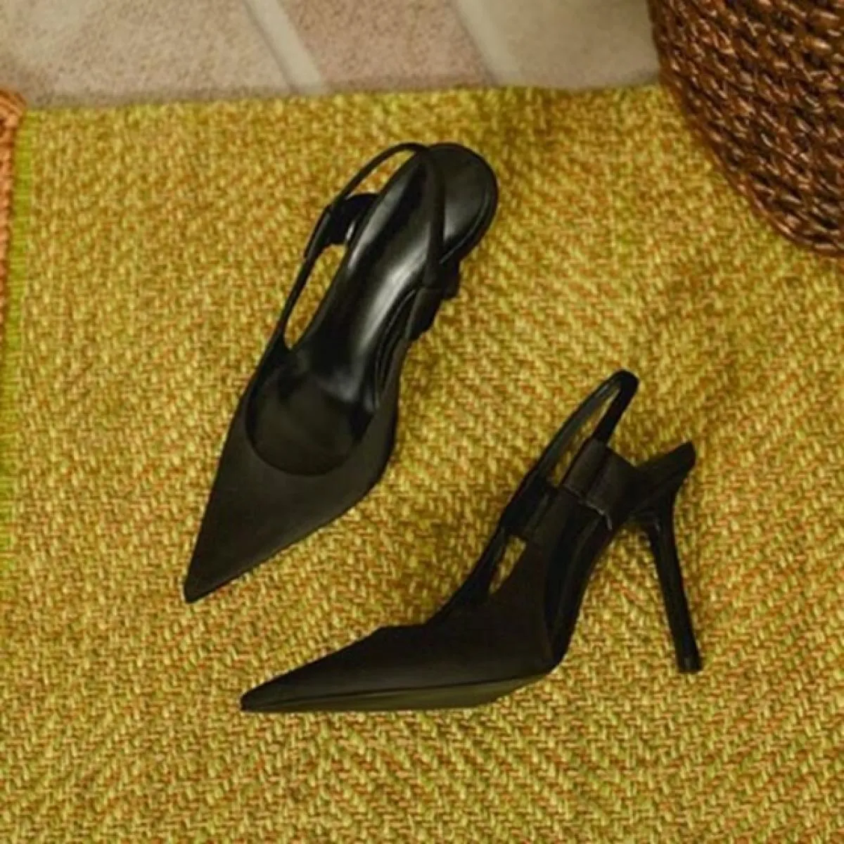 2023 Primavera Nuove Donne di Marca Sandali Slingback Punta a Punta Slip On Sottile Tacco Alto Signore Eleganti Pompa I Scarpe D