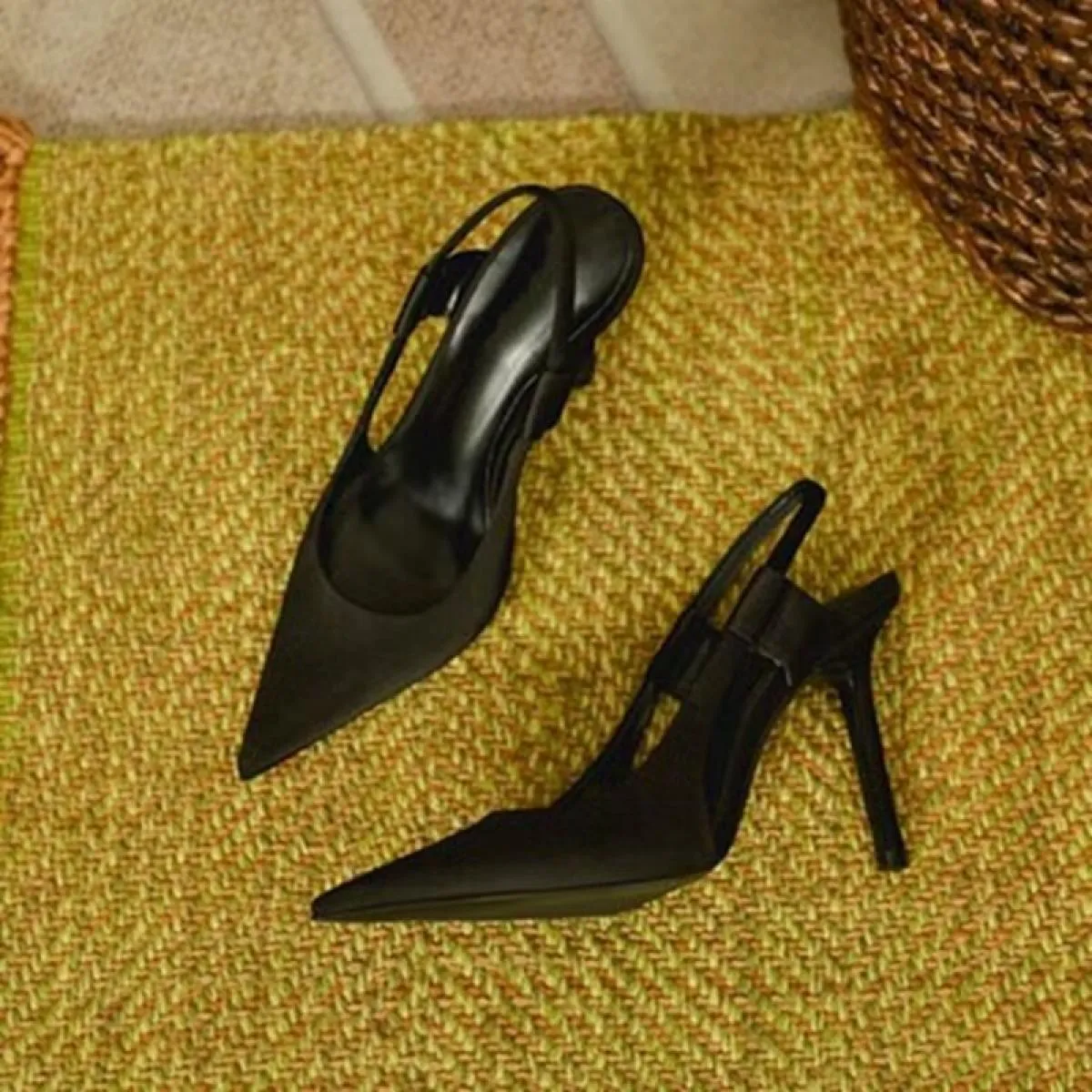 2023 Primavera Nuove Donne di Marca Sandali Slingback Punta a Punta Slip On Sottile Tacco Alto Signore Eleganti Pompa I Scarpe D