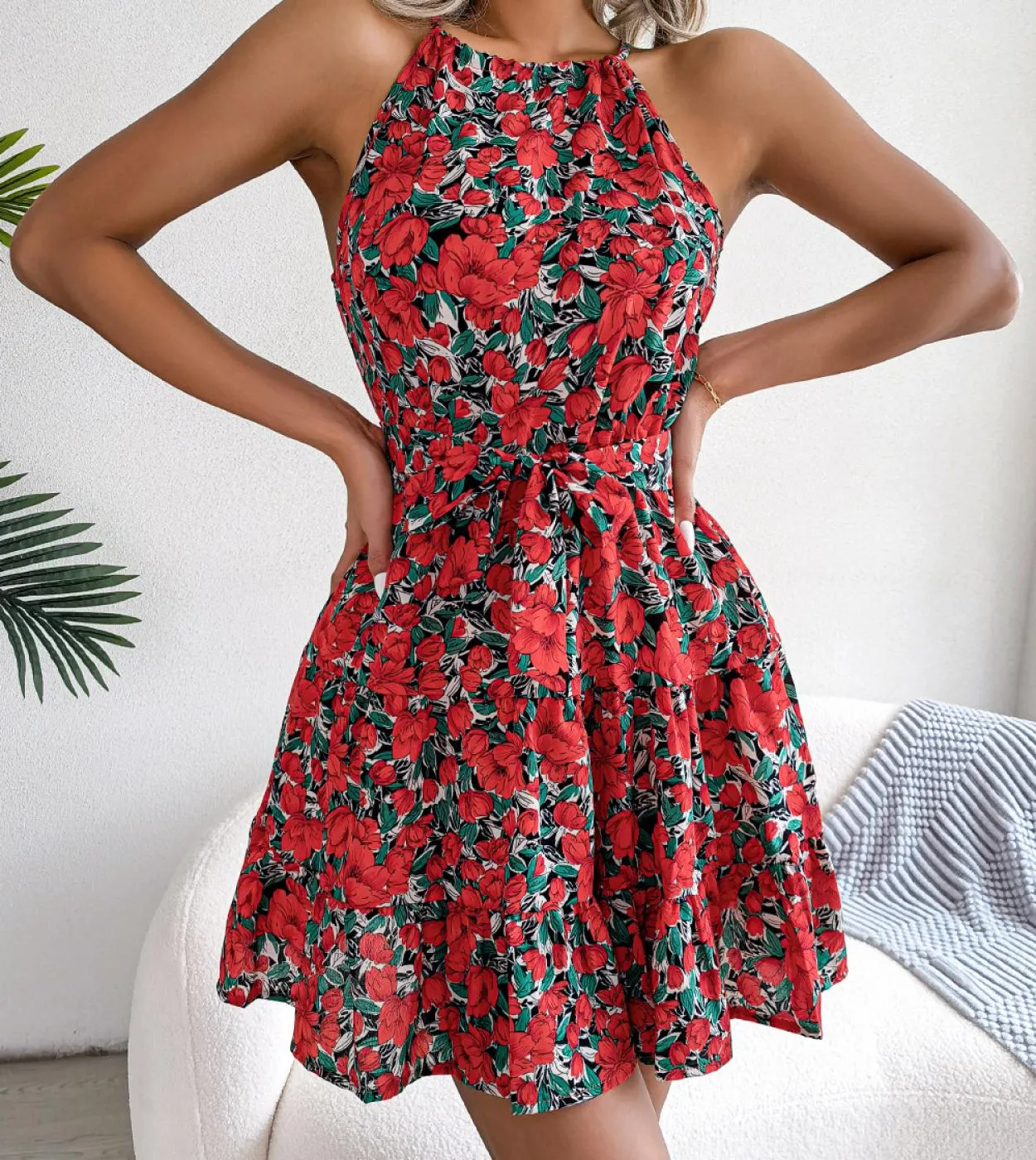 2023 Summer Floral Dress Women Chiffon senza maniche Halter Neck Strap Ruffle Gonna corta Elegante panno da donna alla moda
