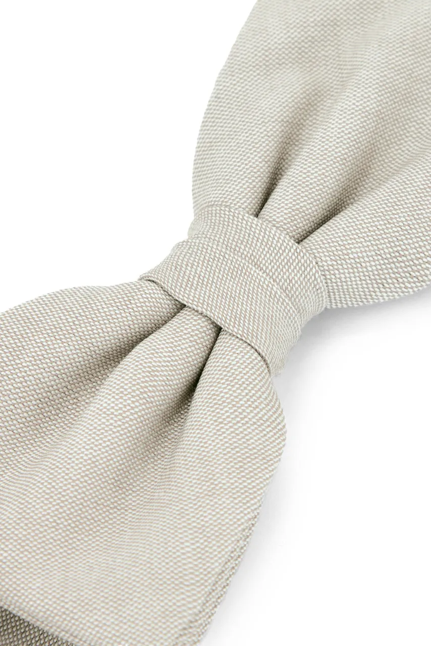 Abito elegante beige digel slim fit con gilet e papillon