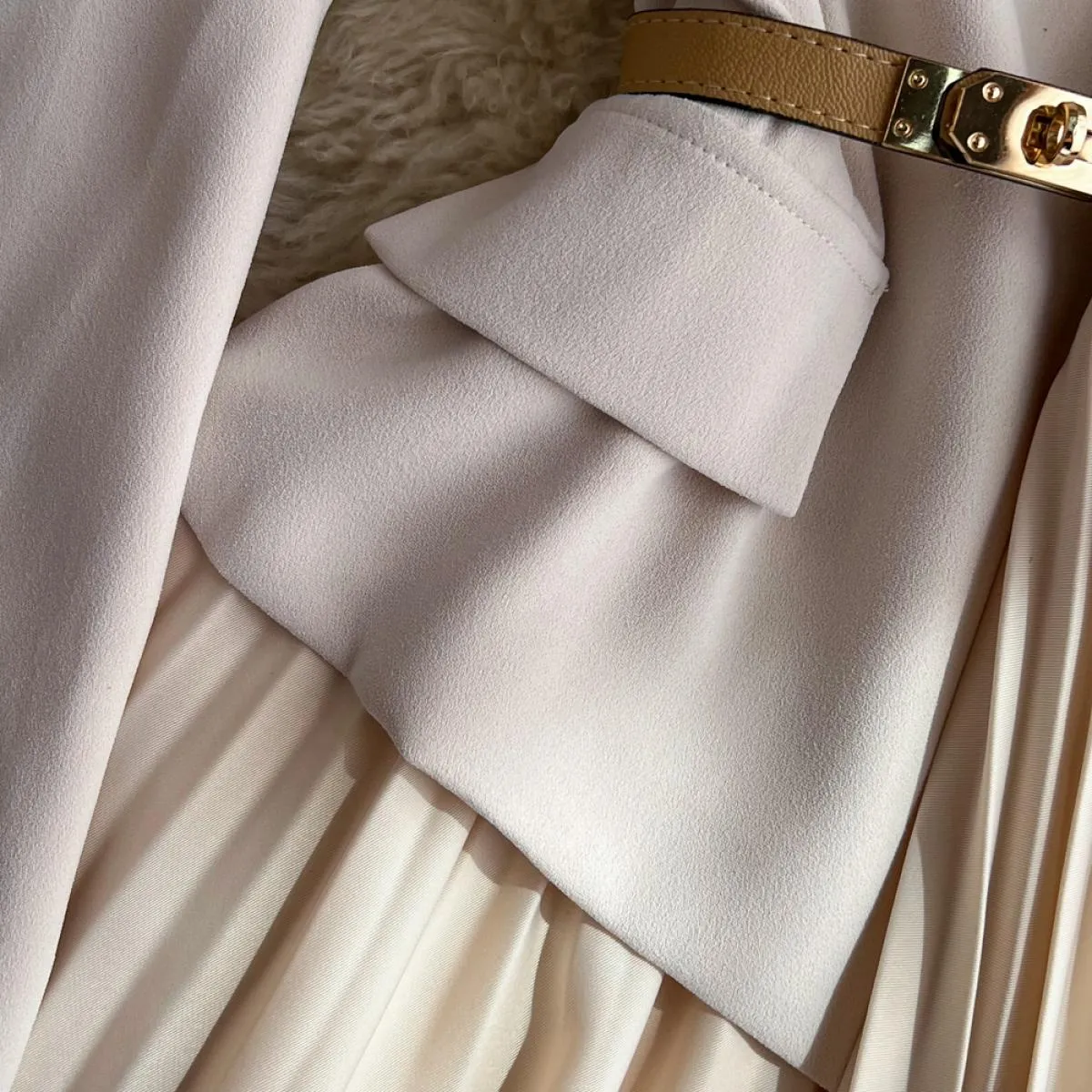 Autunno elegante abbigliamento da ufficio bianco per donna gonna a pieghe con cintura cuciture dentellate femminile manica lunga