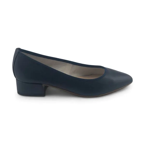 Ballerine in pelle blu con tacco 3cm