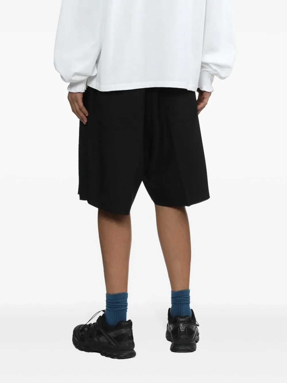 Bermuda con pieghe in nero - uomo