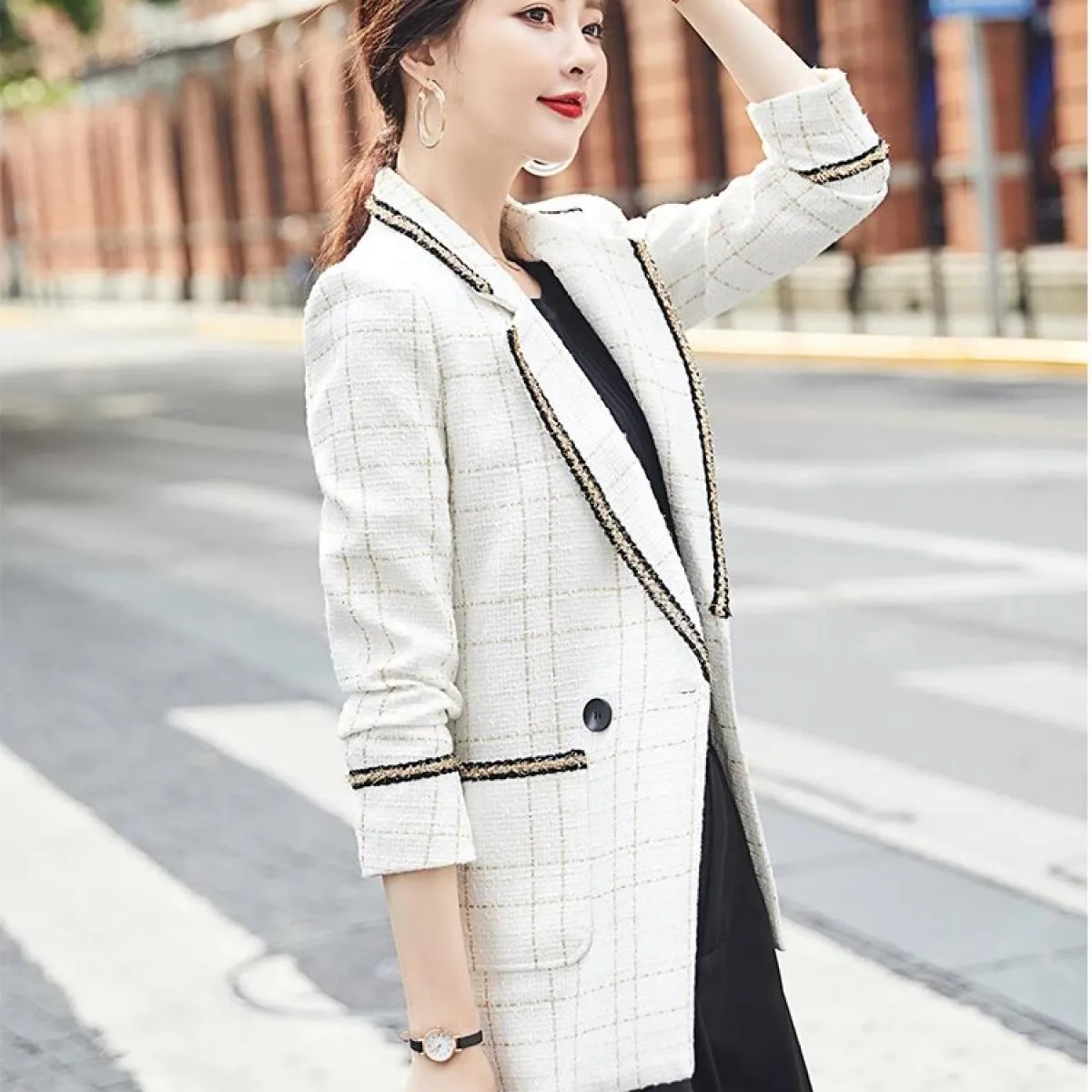 Blazer da donna scozzese nero bianco doppio petto con tasche Cappotto femminile di moda Capispalla Giacche da ragazza larghe di