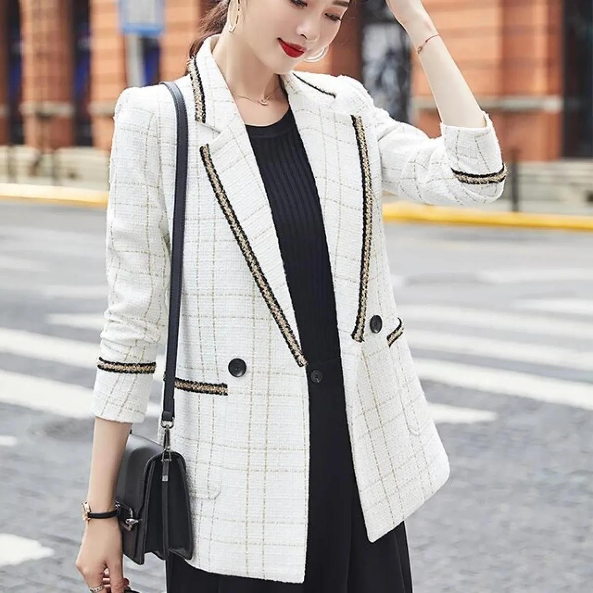 Blazer da donna scozzese nero bianco doppio petto con tasche Cappotto femminile di moda Capispalla Giacche da ragazza larghe di