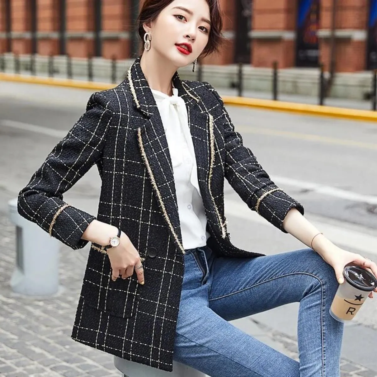 Blazer da donna scozzese nero bianco doppio petto con tasche Cappotto femminile di moda Capispalla Giacche da ragazza larghe di