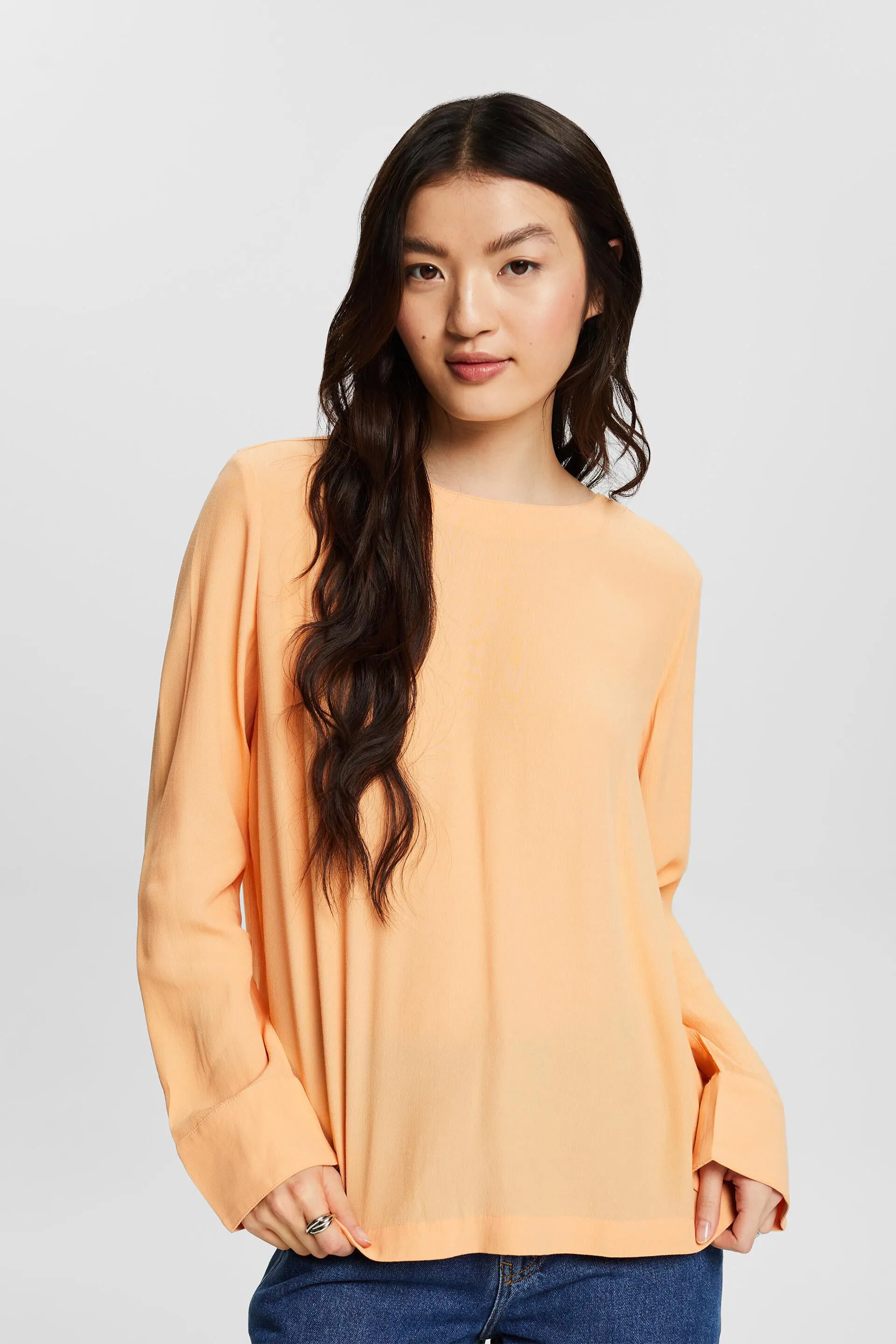 Blusa in crêpe a maniche lunghe