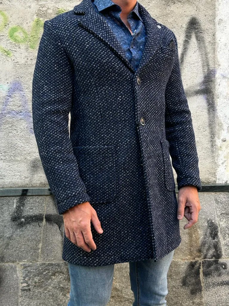 Cappotto V2 Sartoriale monopetto con trama bicolor su base Bianco/Blu con ampie tasche frontali e pochette in dotazione **esauri