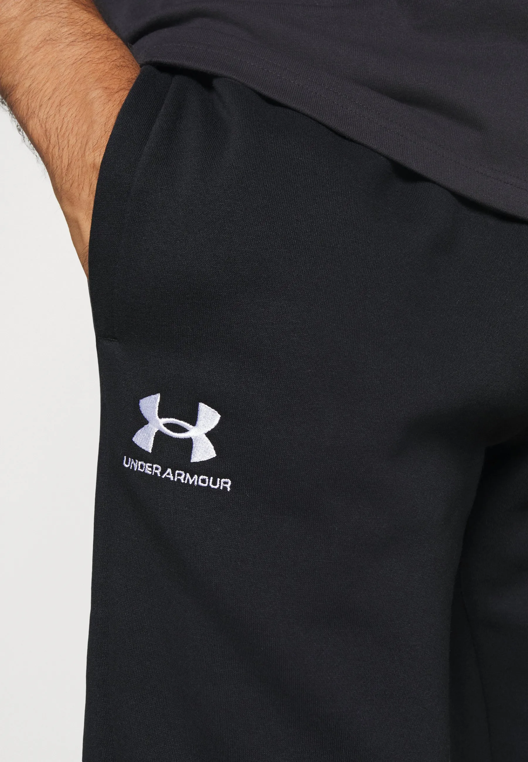 ESSENTIAL JOGGER - Pantaloni sportivi