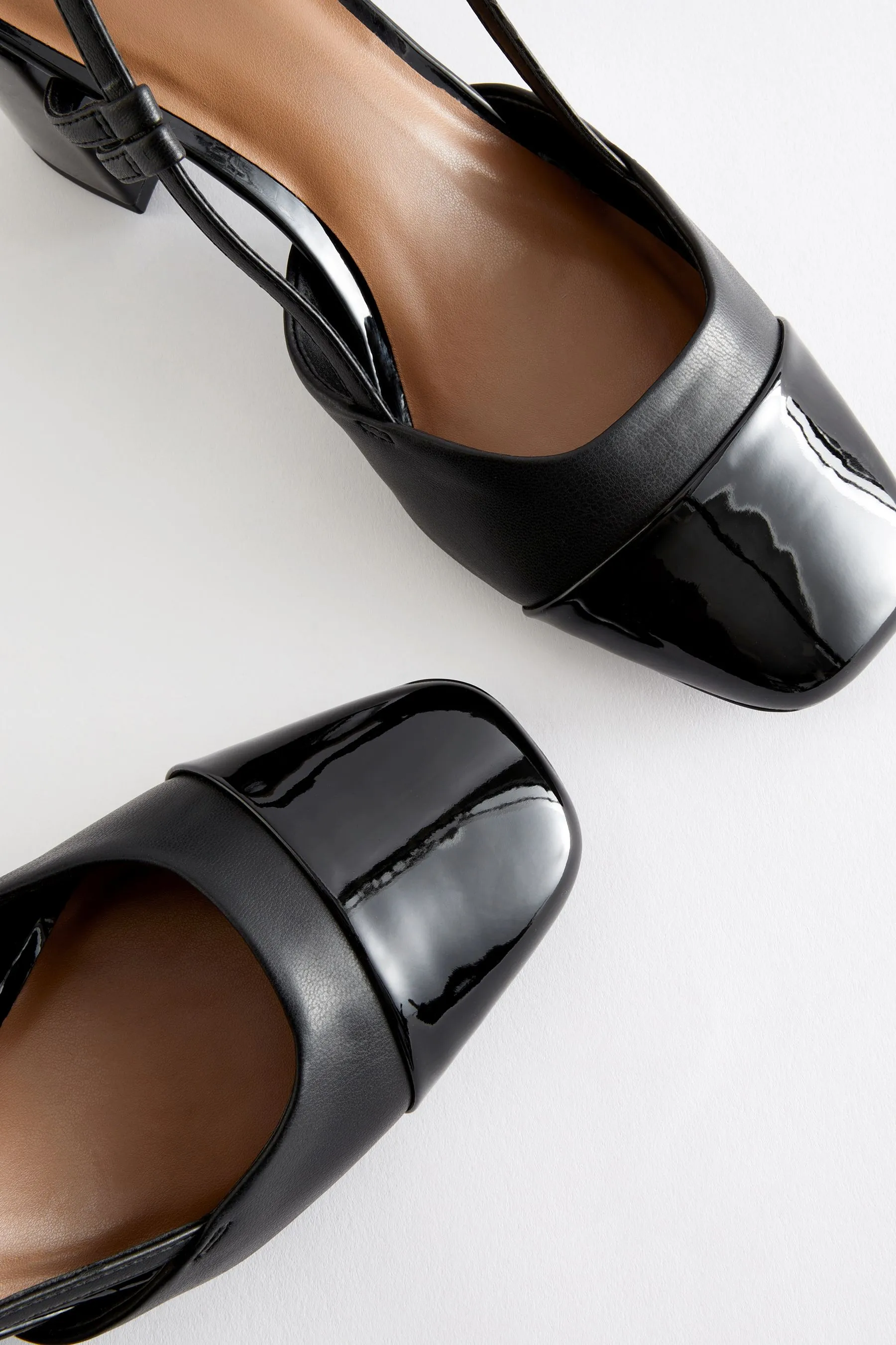 Forever Comfort® - scarpe da ginnastica con tacco largo e cinturino sul retro - Scarpe