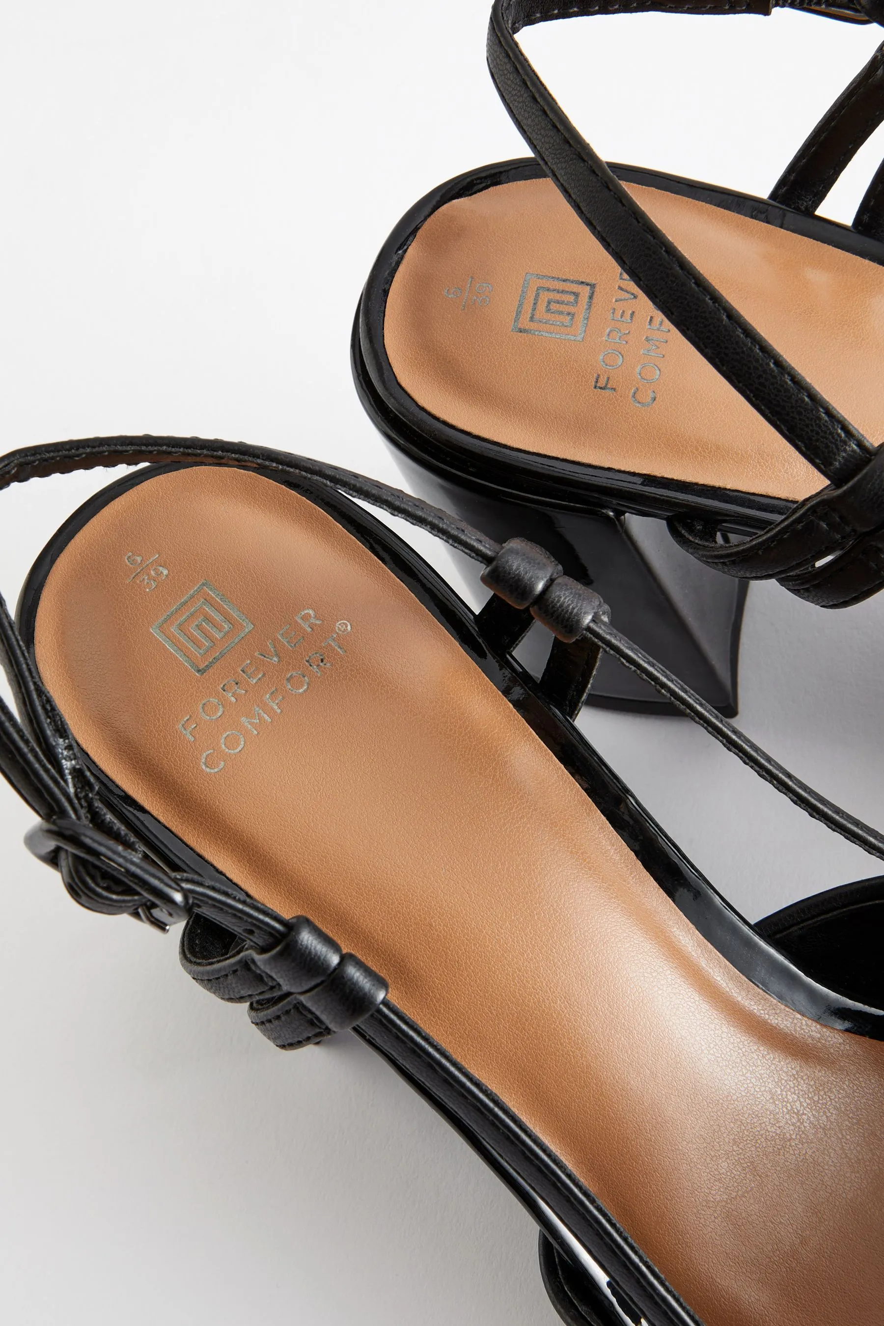 Forever Comfort® - scarpe da ginnastica con tacco largo e cinturino sul retro - Scarpe
