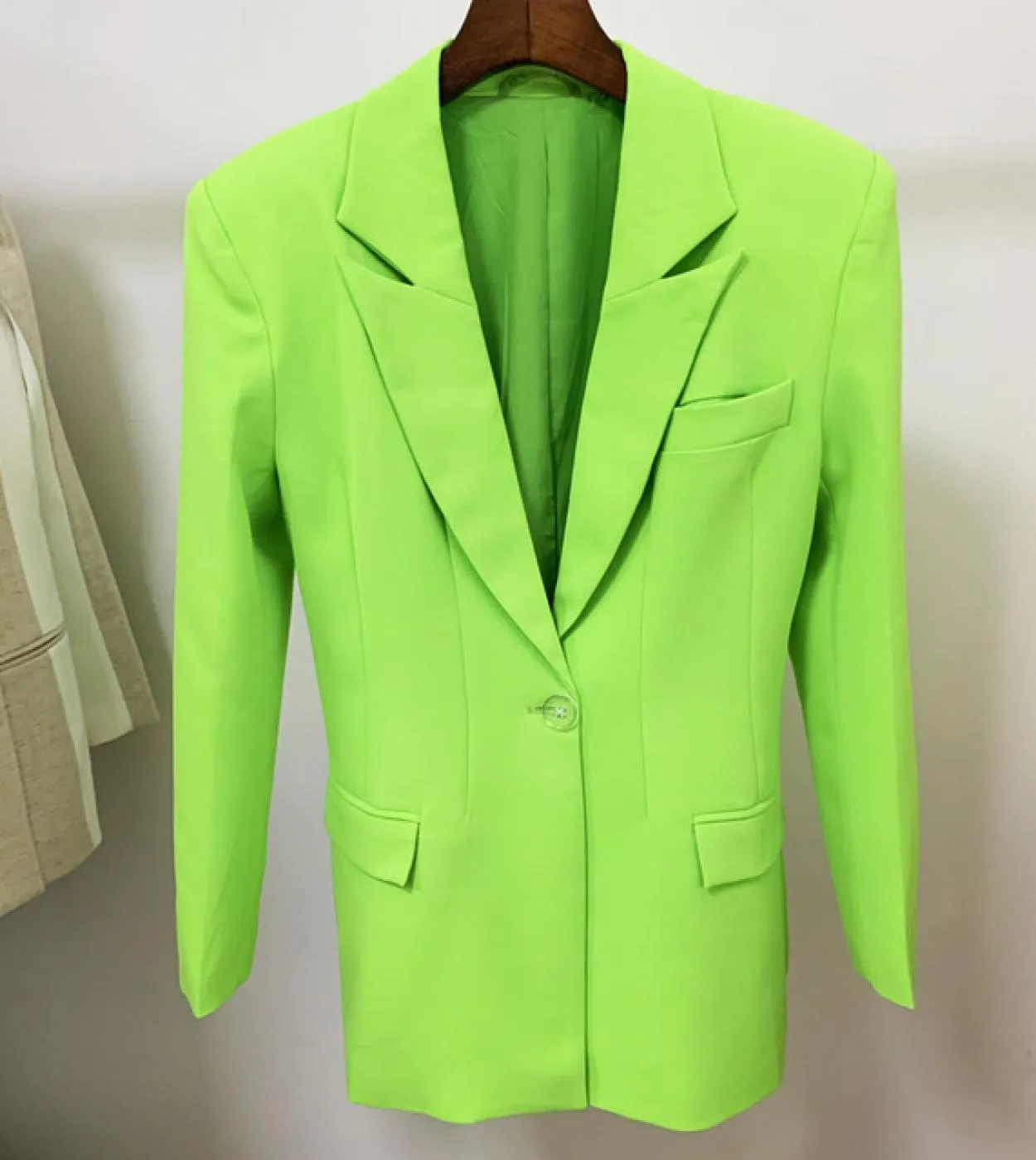 Gonna blazer adatta a due pezzi Set da donna con spalline allargate con un bottone oversize verde fluorescente lungo blazer