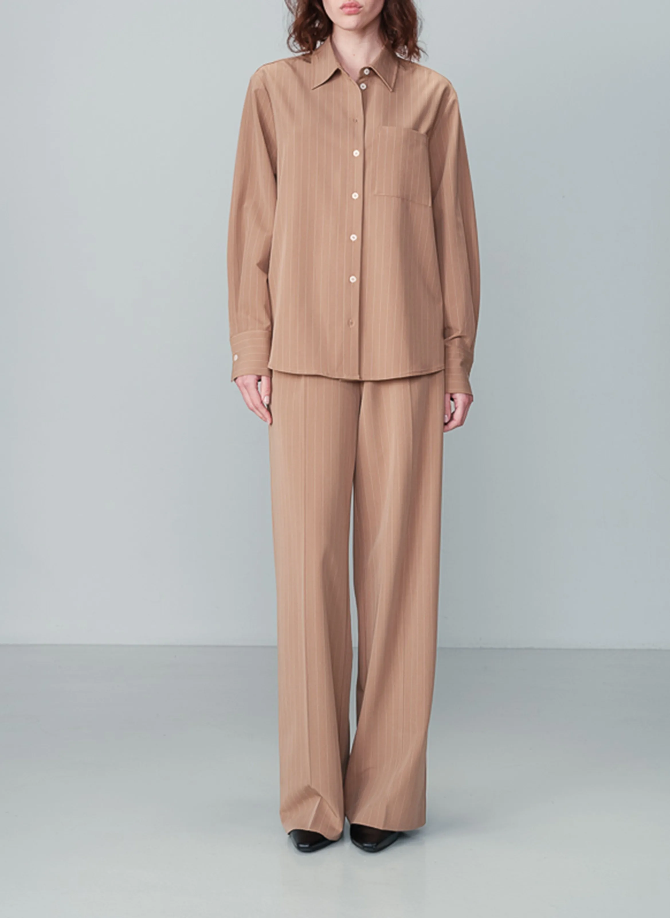  GRACE ET MILA   NAWELLE - Camicia a righe ampia con colletto classico | Marrone