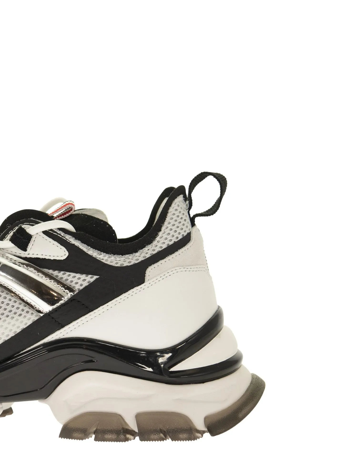 LEAVE NO TRACE – Sneakers