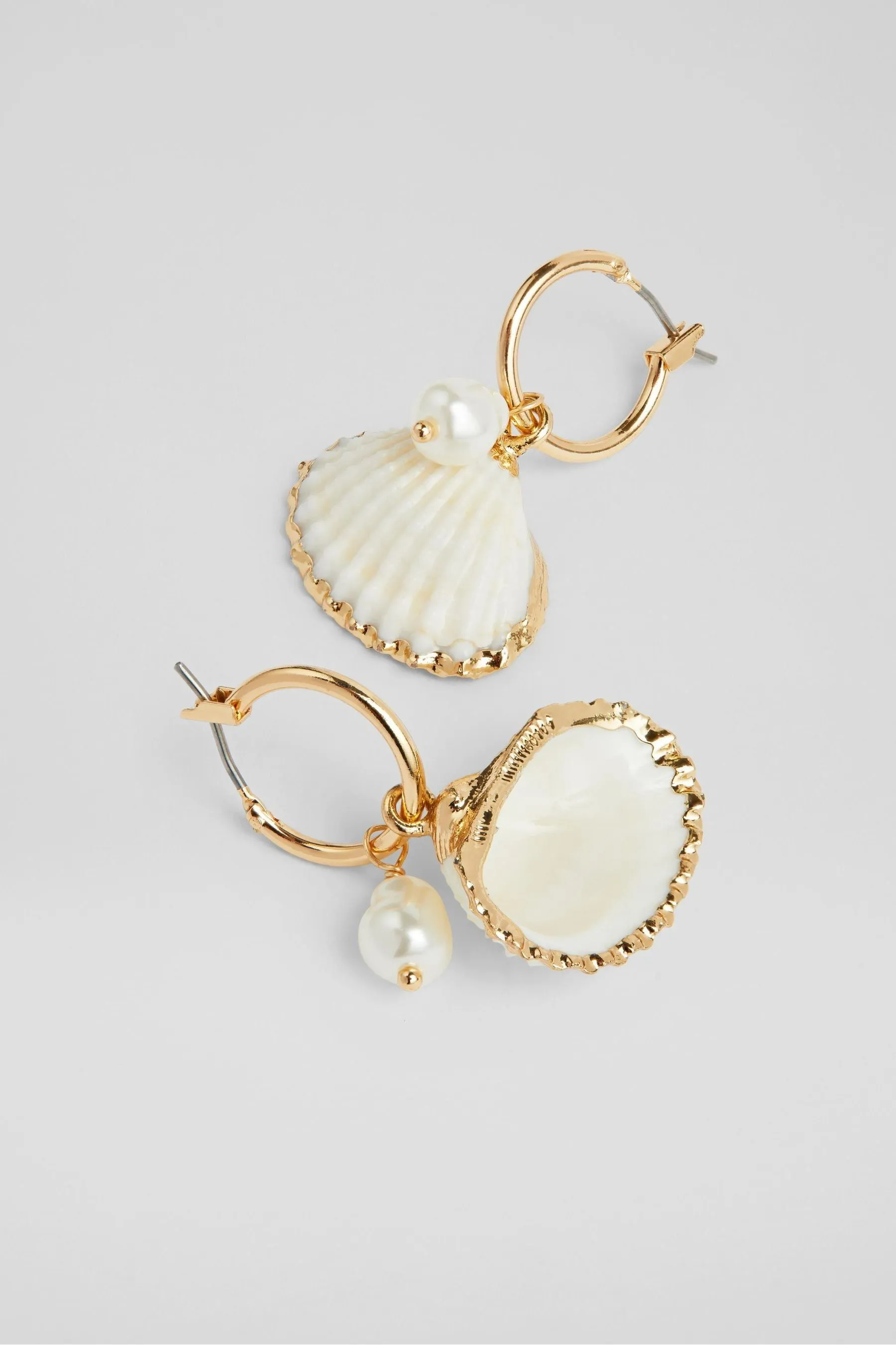 LK Bennett - Orecchini corallo con perle