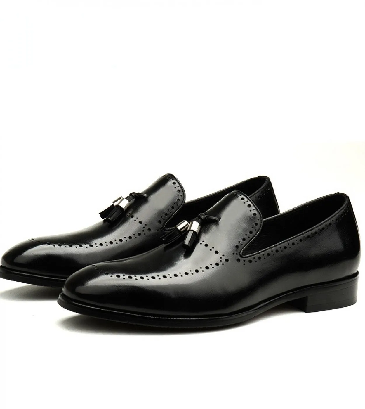 Moda Casual Uomo Scarpe eleganti di lusso Designer in vera pelle 2023 Nuovo stile Slip On Uomo Scarpe da lavoro da sposa Nappa L