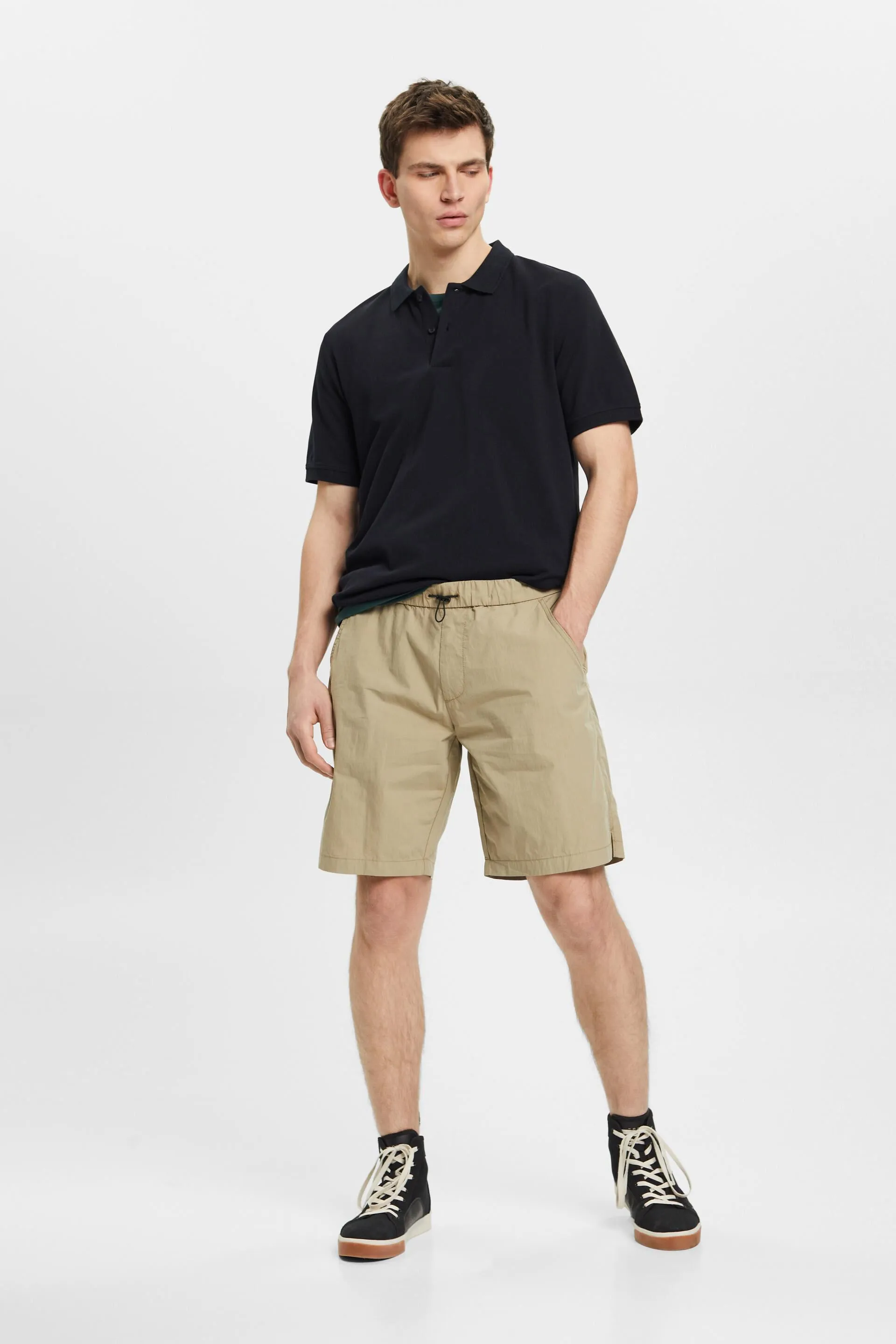 Pantaloncini leggeri lavati