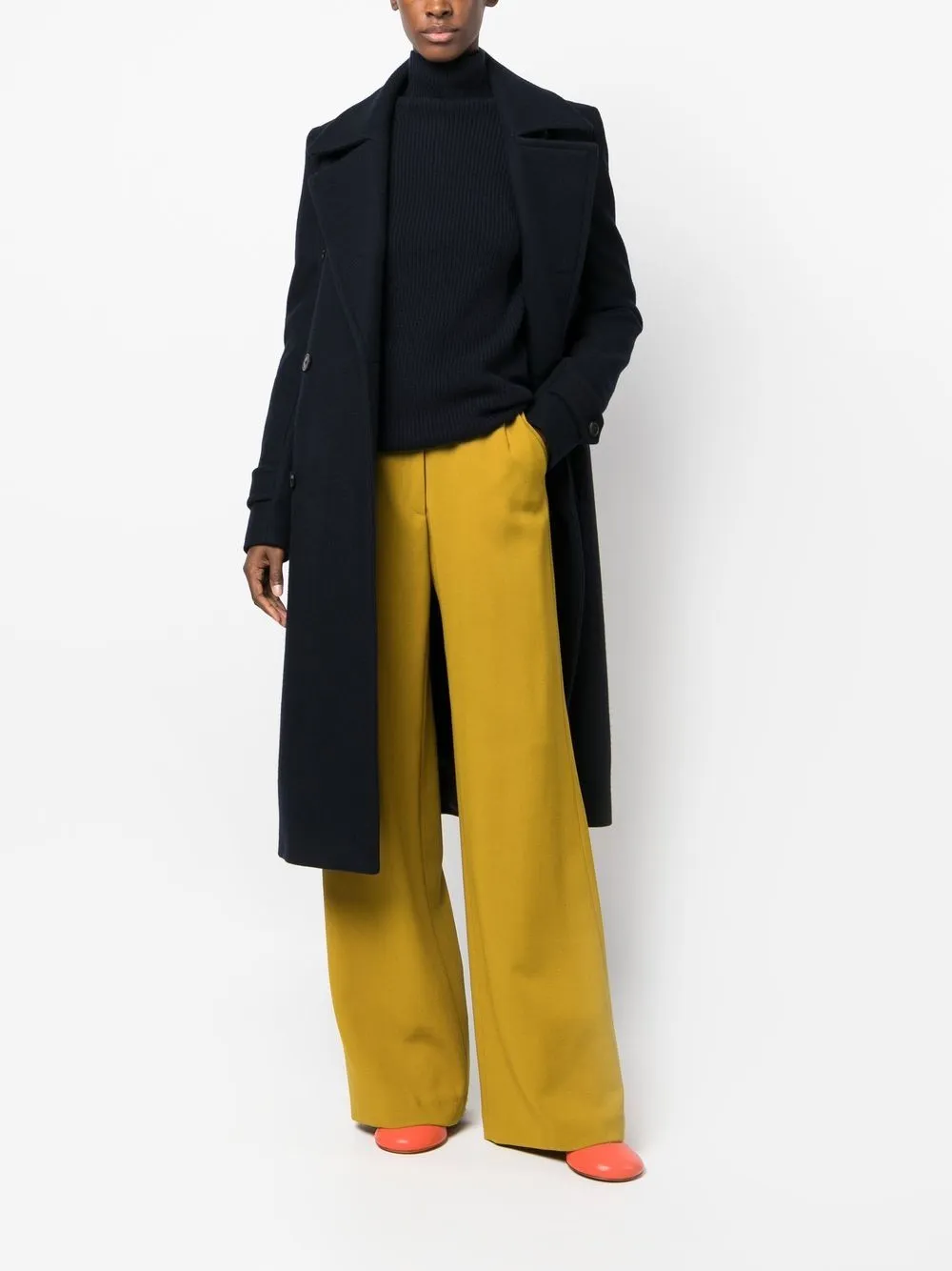 pantalone con gamba larga