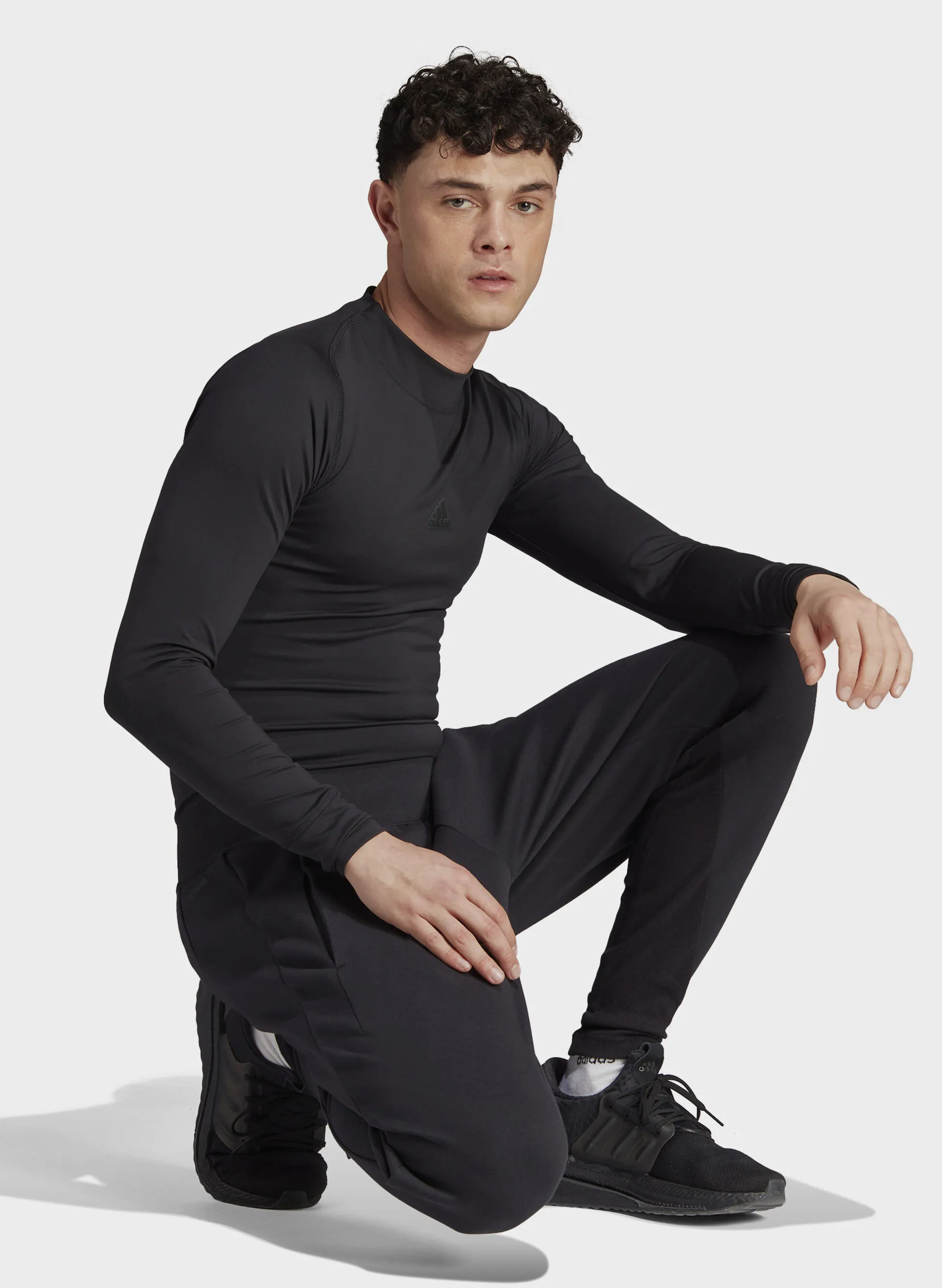 pantalone jogger zne