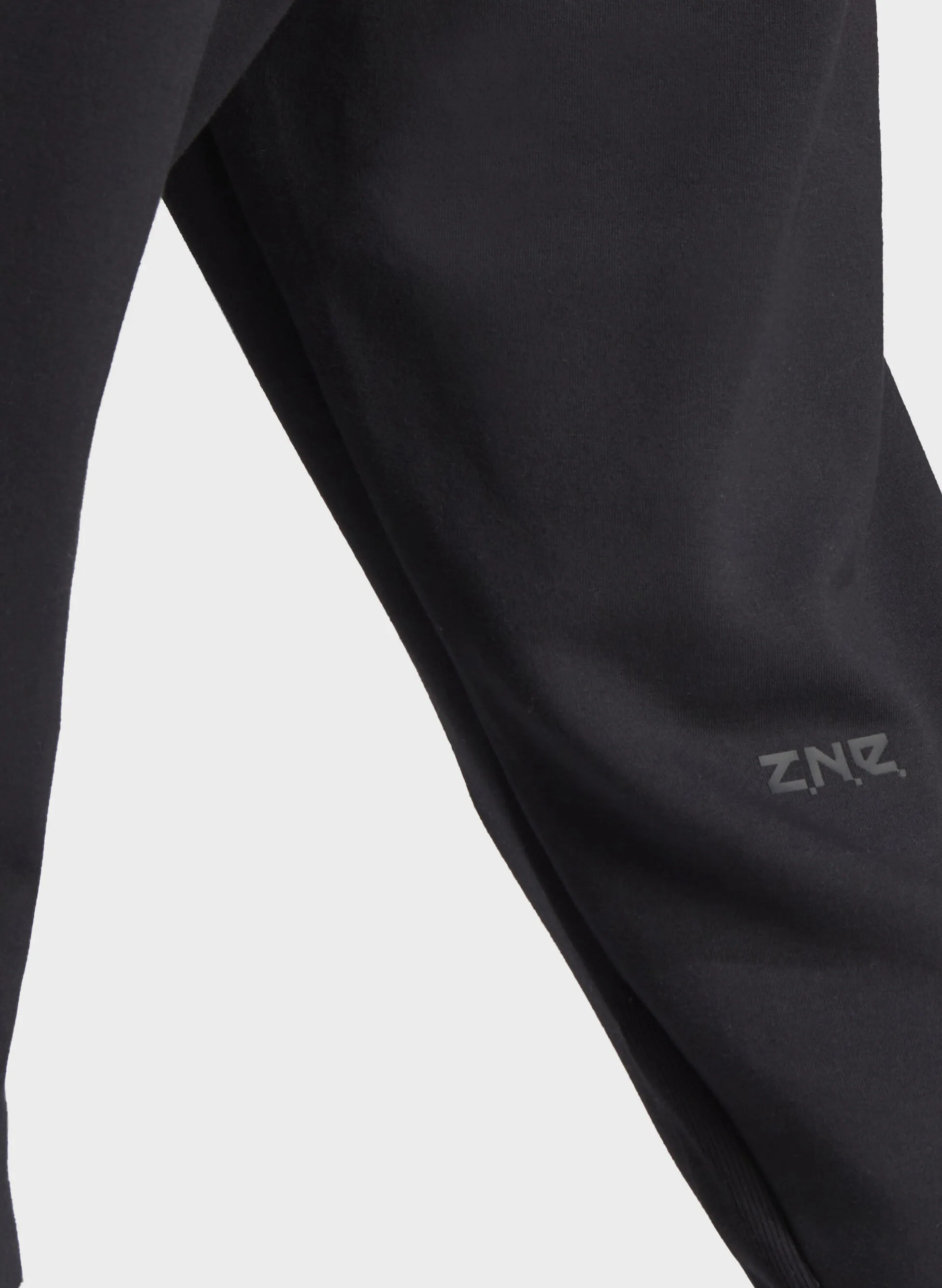 pantalone jogger zne