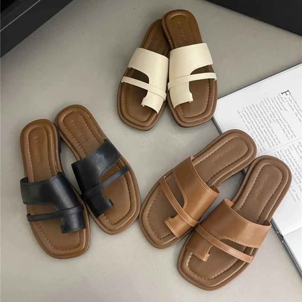 Pantofole con punta Scarpe da donna 2024 Nuovo stile primaverile ed estivo retrò semplice con gonna sandali romani con una gamba