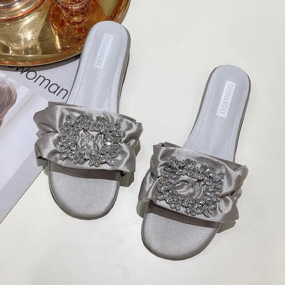 Pantofole da donna Estate Strass Sandali piatti eleganti antirughe Moda femminile Scarpe da spiaggia all'aperto Scivoli Chanclas