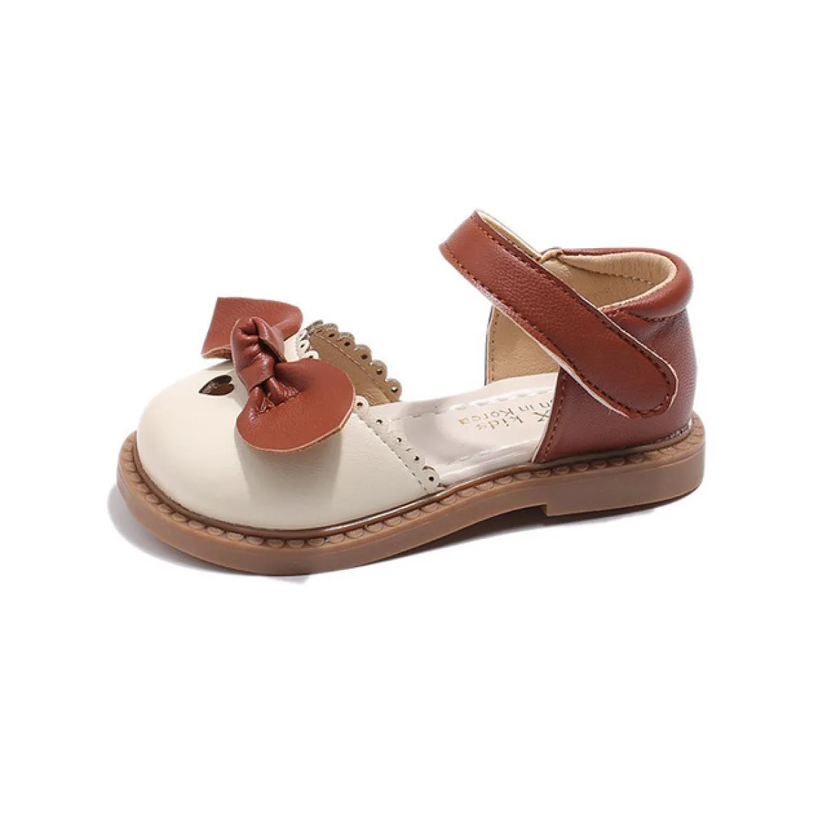 Sandali da ragazza per bambini scarpe estive da principessa 2024 eleganti papillon scarpe da festa bambino tacco basso antiscivo