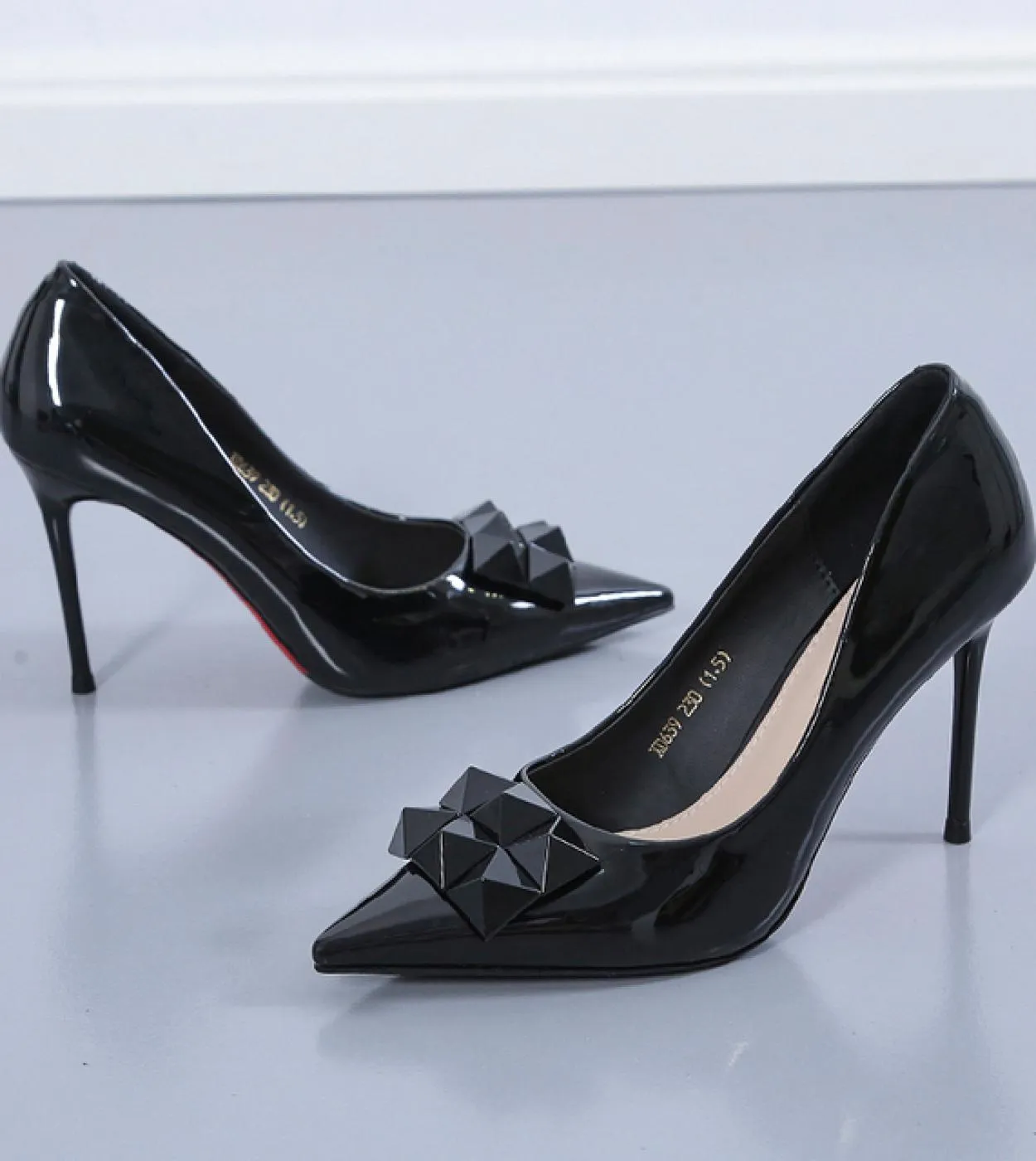 Scarpe con tacco alto a punta da donna Nuove 2022 Antumn Summer Shallow Women Sandali Designer Fashion 8 Cm Pumps Scarpe da spos