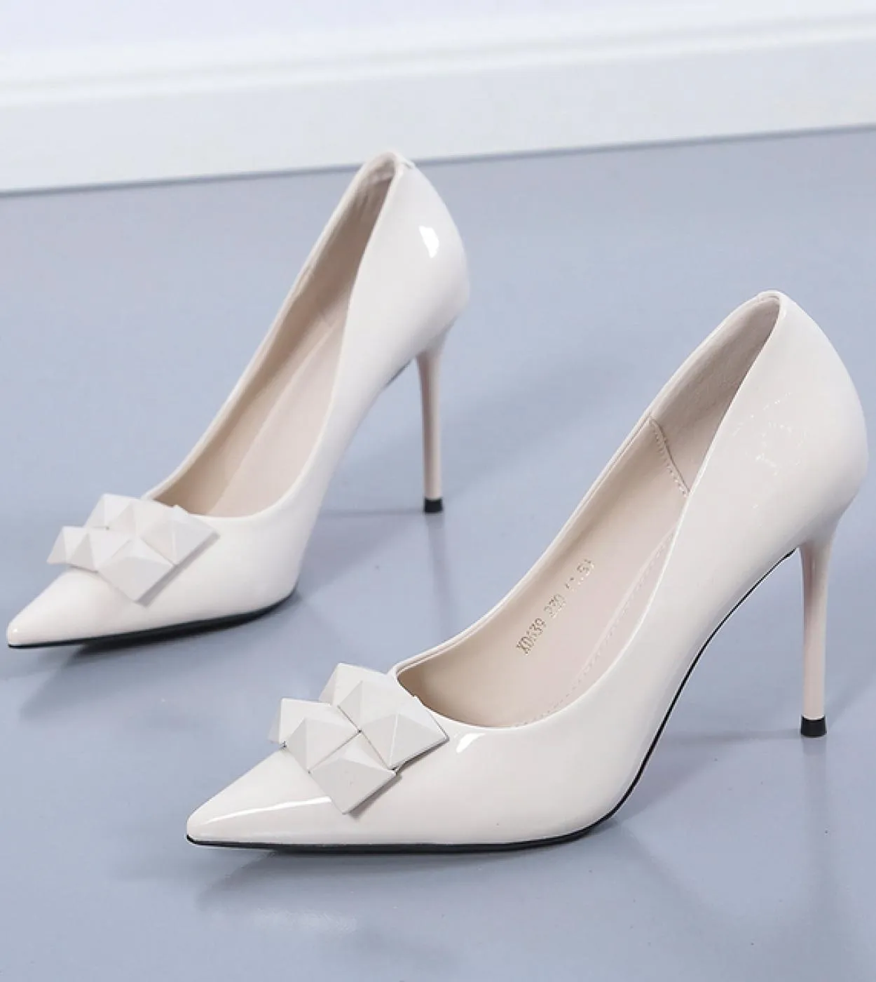 Scarpe con tacco alto a punta da donna Nuove 2022 Antumn Summer Shallow Women Sandali Designer Fashion 8 Cm Pumps Scarpe da spos