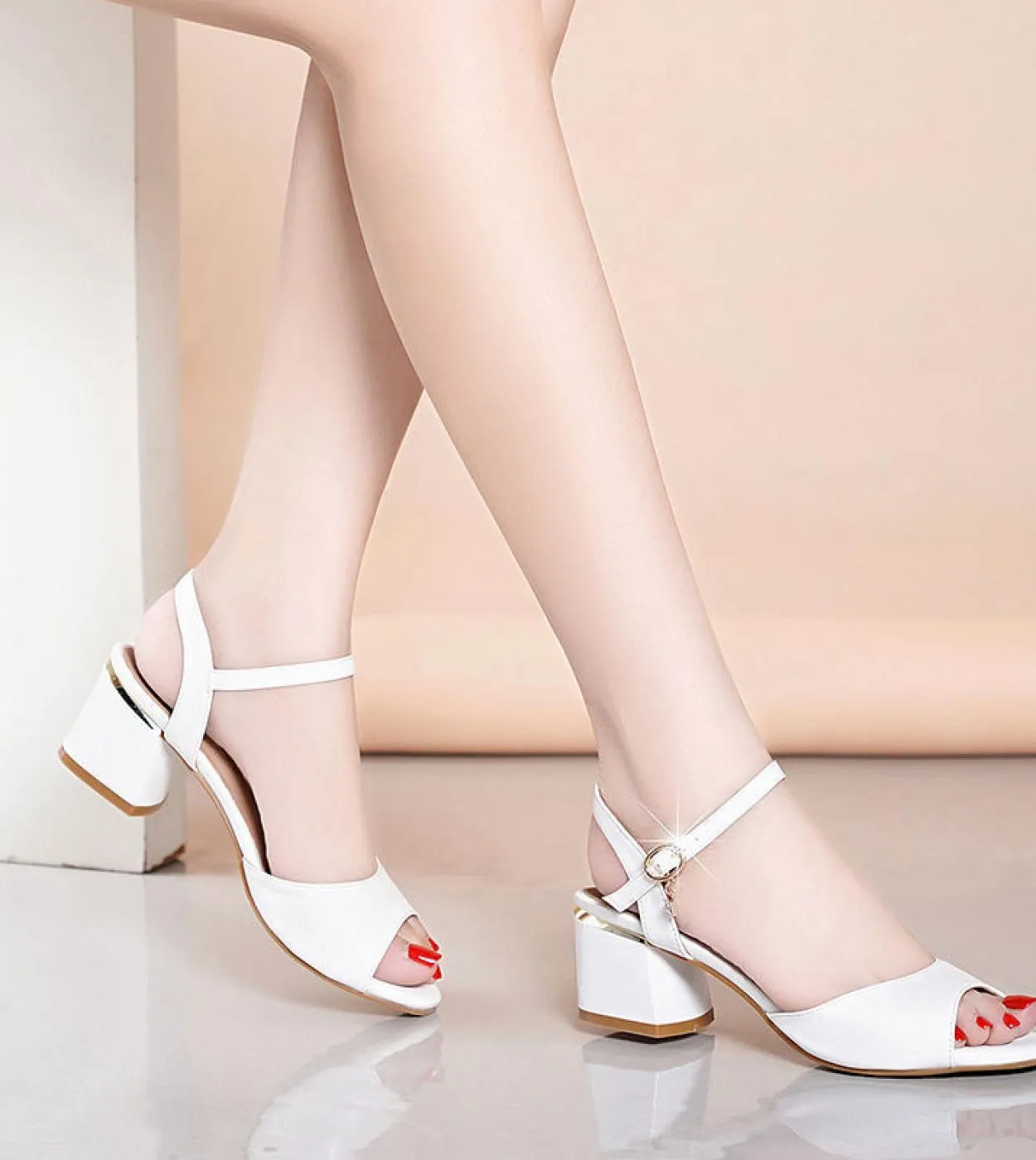 Scarpe da donna eleganti con tacco medio 2022 Sandali da donna estivi con abito femminile di lusso per scarpe con zeppa da donna