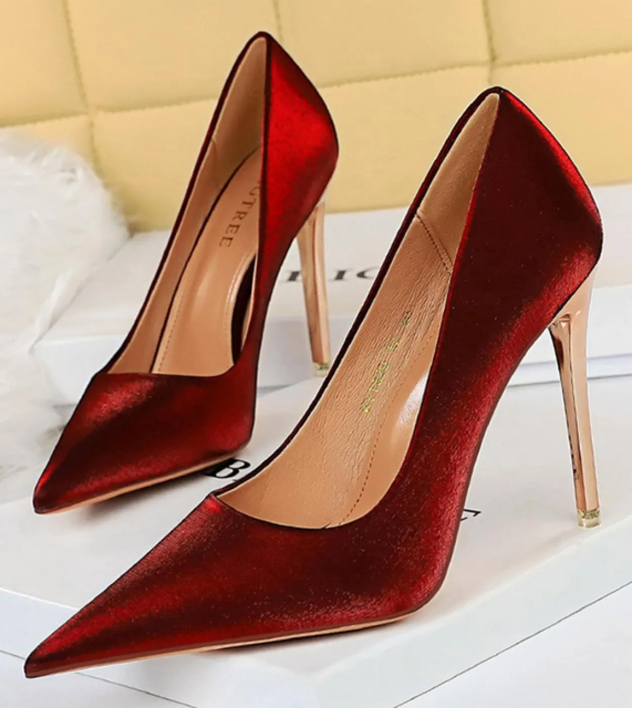 Scarpe da donna in raso blu Scarpe con tacco alto in raso blu Pompe da sposa con tacco in raso blu