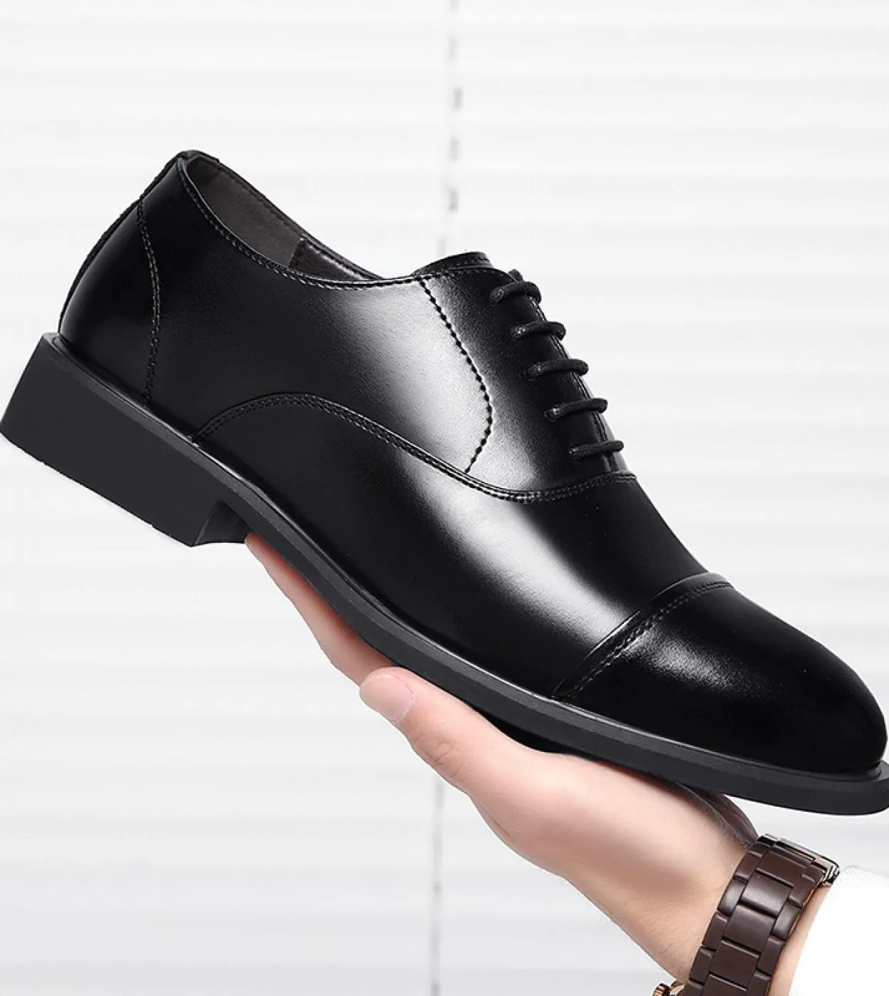 Scarpe da uomo daffari da uomo con tacco invisibile Scarpe da uomo casual da uomo più alte di 6 cm Scarpe eleganti da uomo Oxfo