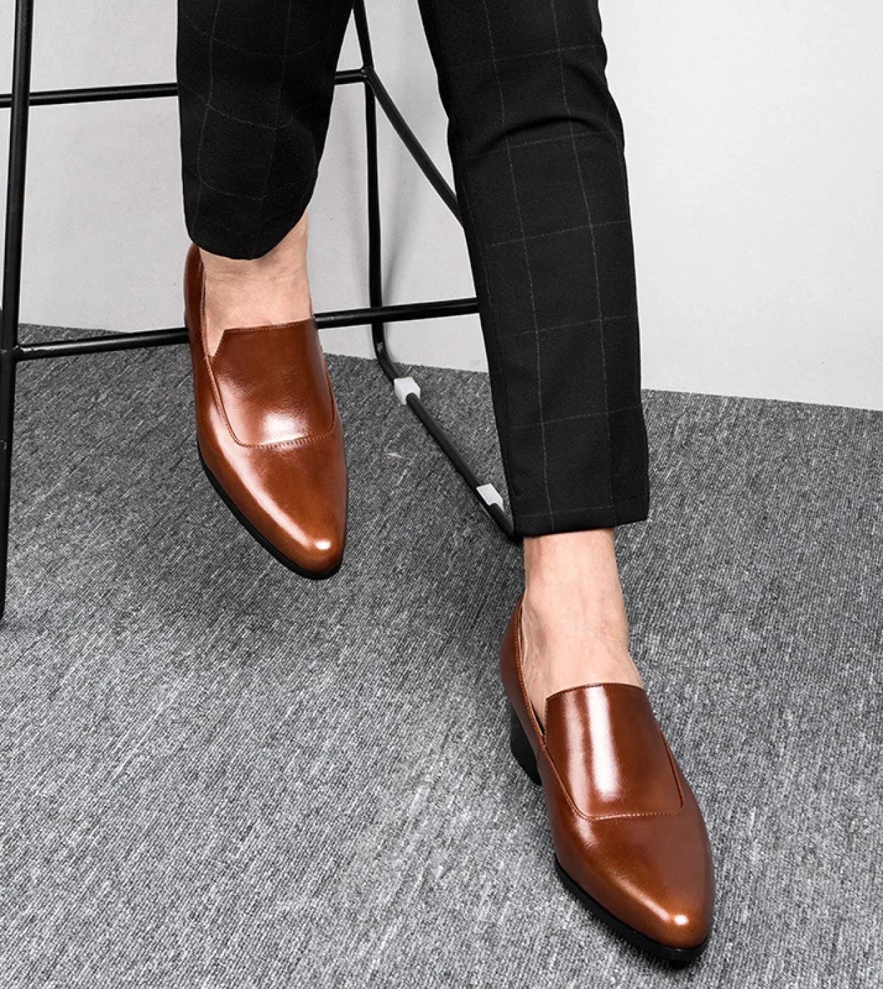 Scarpe eleganti da uomo con tacco alto 5 cm Scarpe eleganti da uomo di lusso in vera pelle di mucca Slip On 2022 Moda uomo Scarp