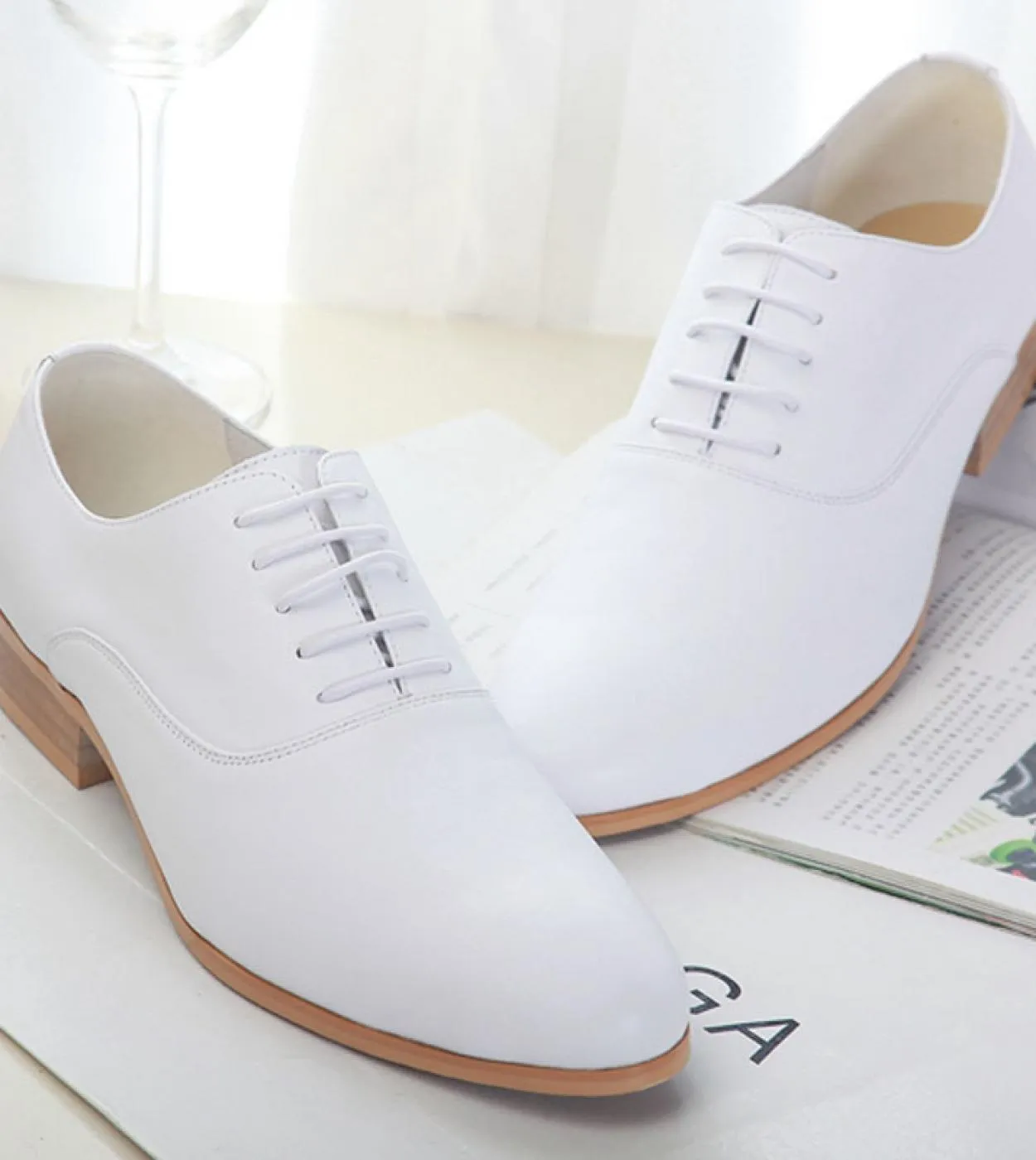Scarpe eleganti da uomo italiane 2023 New Style Luxury Genuine Leather 3 Cm Heels Wedding Business Shoes For Male Handmade Socia