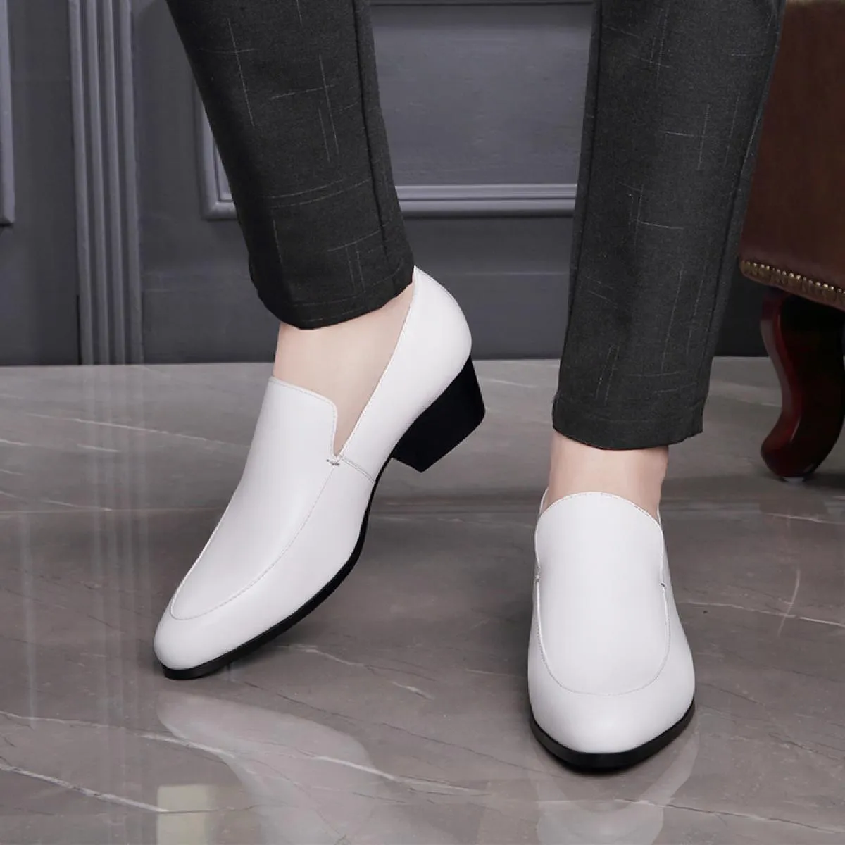 Scarpe eleganti in pelle a punta per uomo in abbigliamento da lavoro di stile britannico Scarpe da uomo con aumento di altezza p