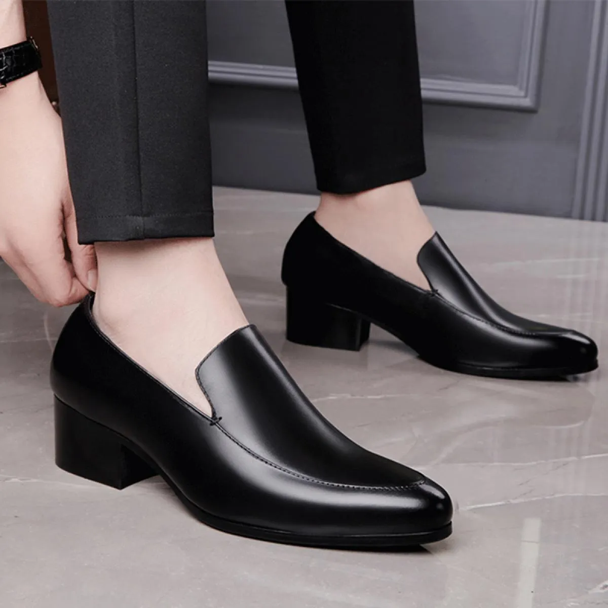 Scarpe eleganti in pelle a punta per uomo in abbigliamento da lavoro di stile britannico Scarpe da uomo con aumento di altezza p