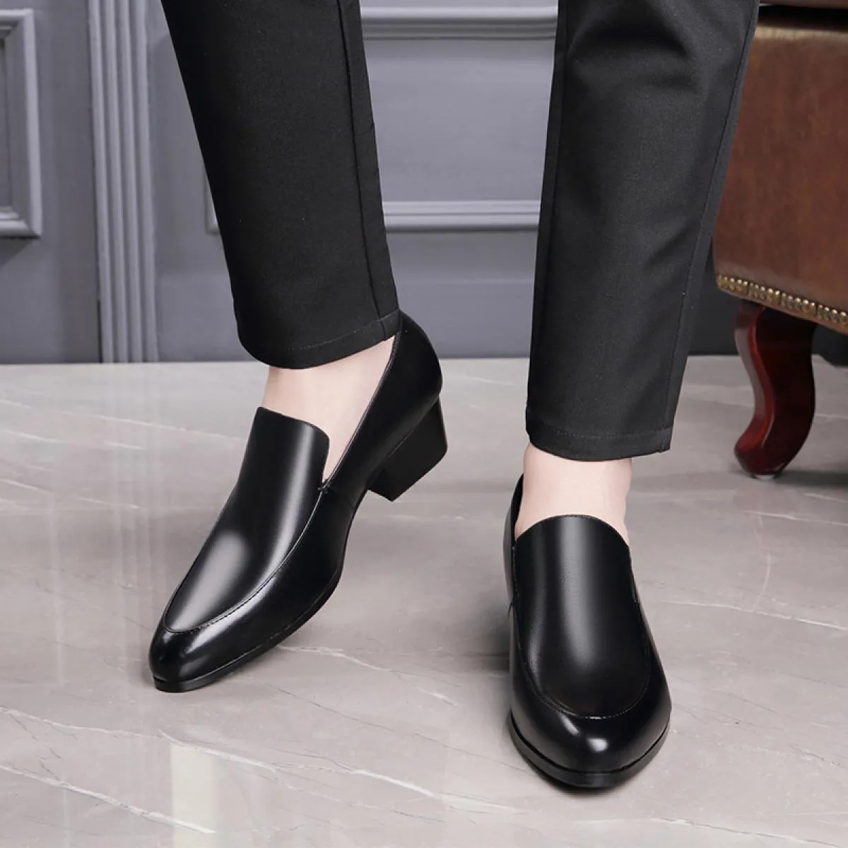 Scarpe eleganti in pelle a punta per uomo in abbigliamento da lavoro di stile britannico Scarpe da uomo con aumento di altezza p