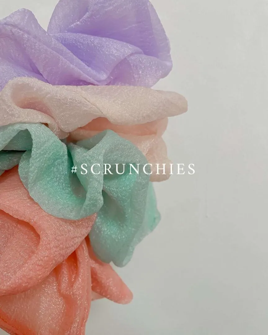 SCRUNCHIES – Quattro colori