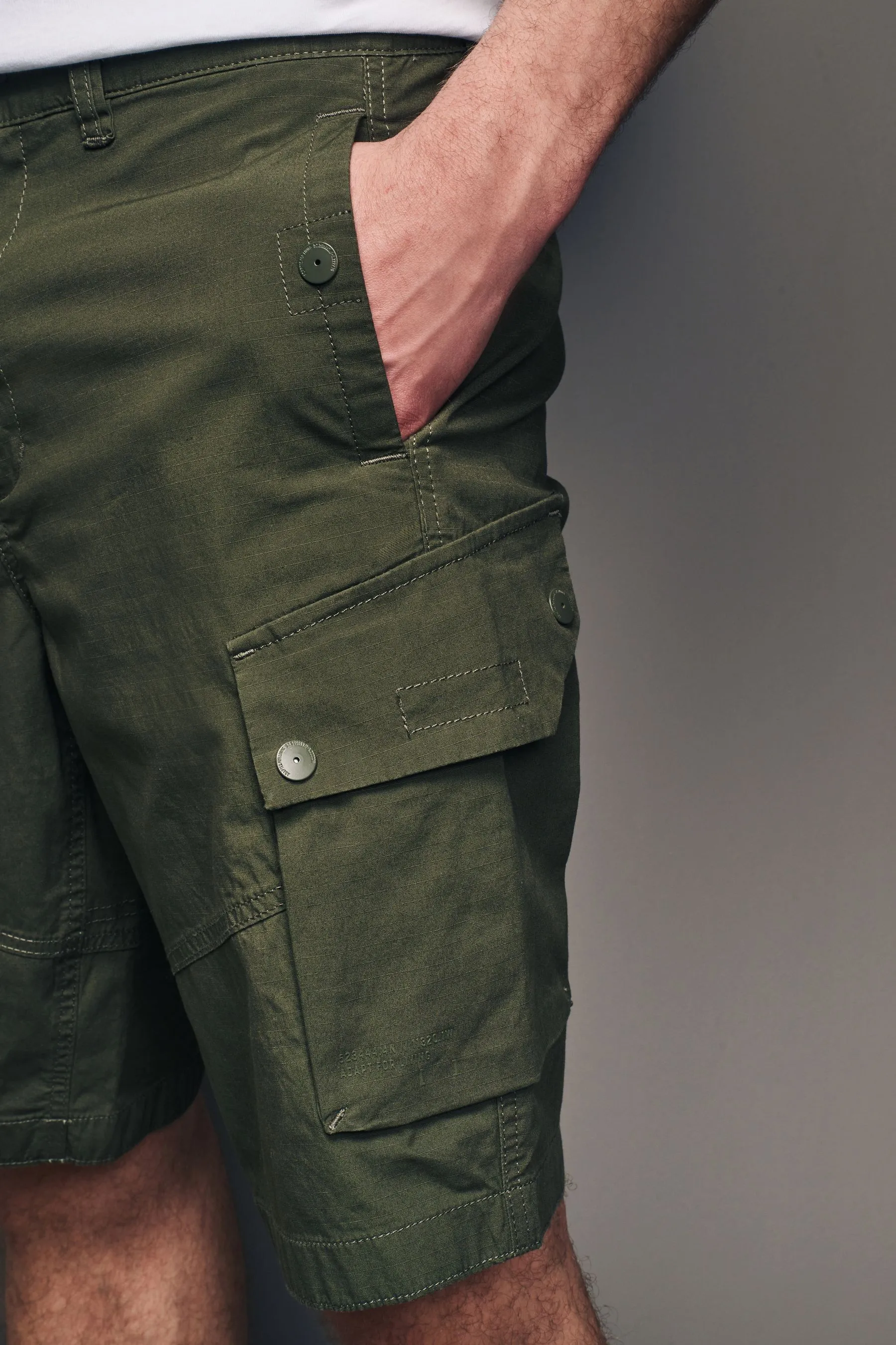 Shorts cargo multitasche elasticizzati leggeri