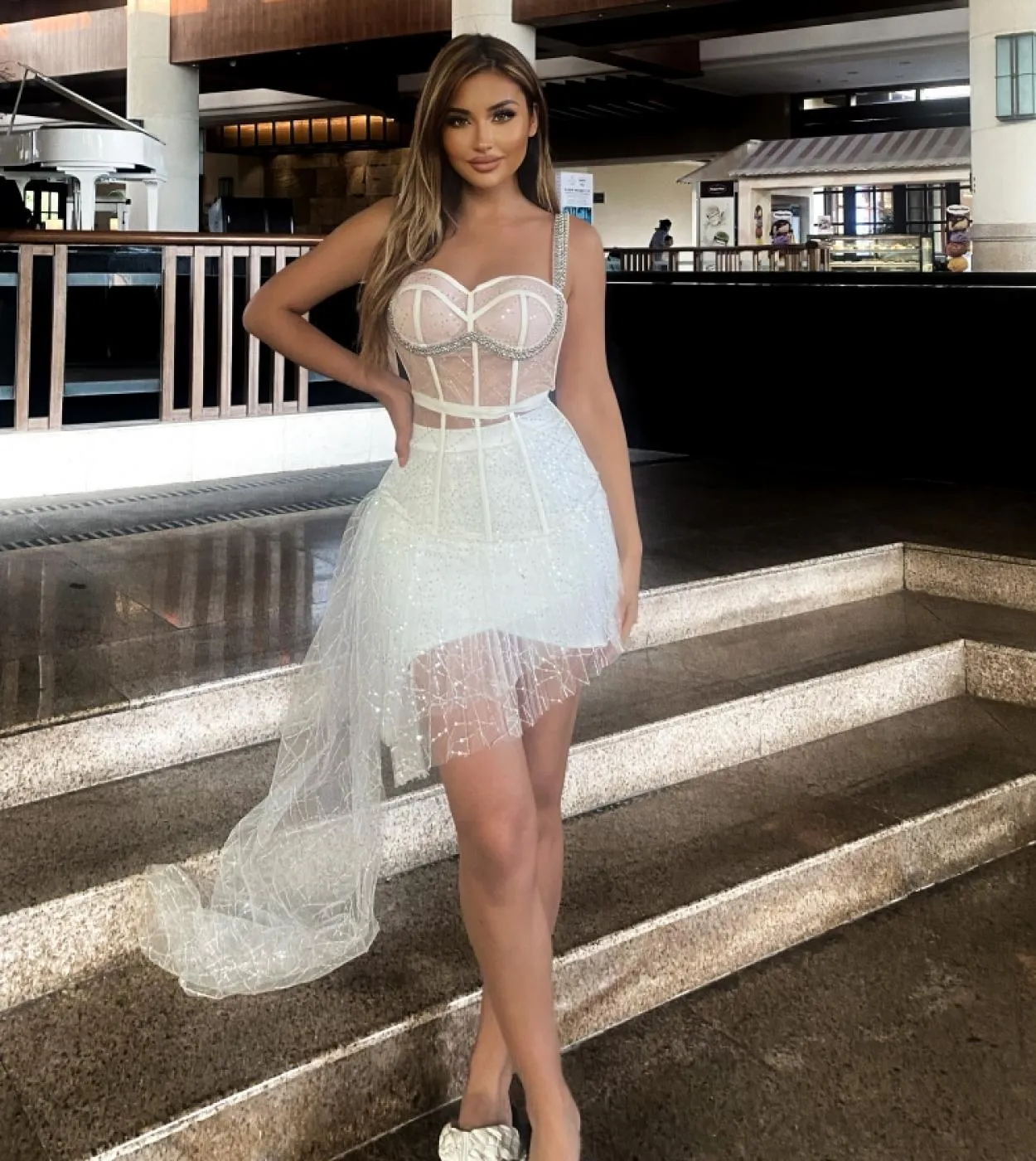 Summer White Diamond Embedded Two Piece Set Women Strap Lace Mesh Paillettes Top  Mini gonna drappeggiata Nightclub Party Out
