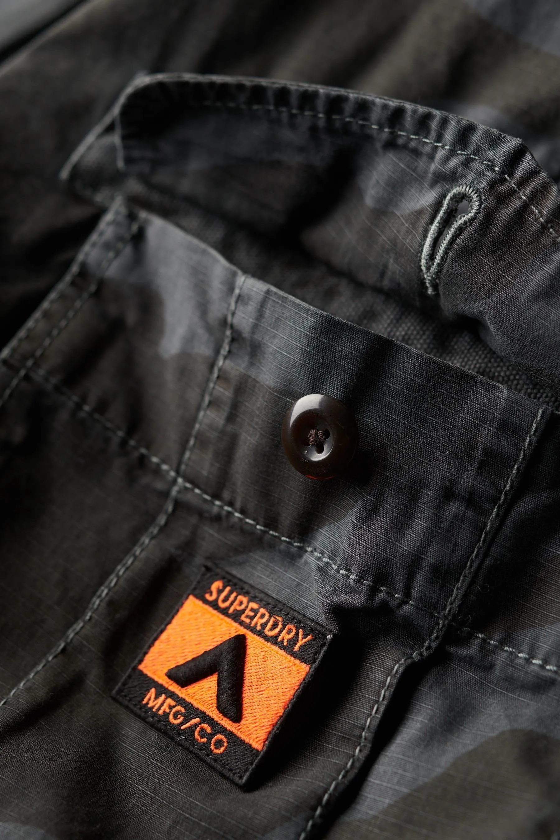 Superdry - Shorts leggeri stile paracadutista